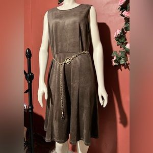 Beautiful Mocha suede stretchy and flowy dress. Size 6. Very soft, flowy.